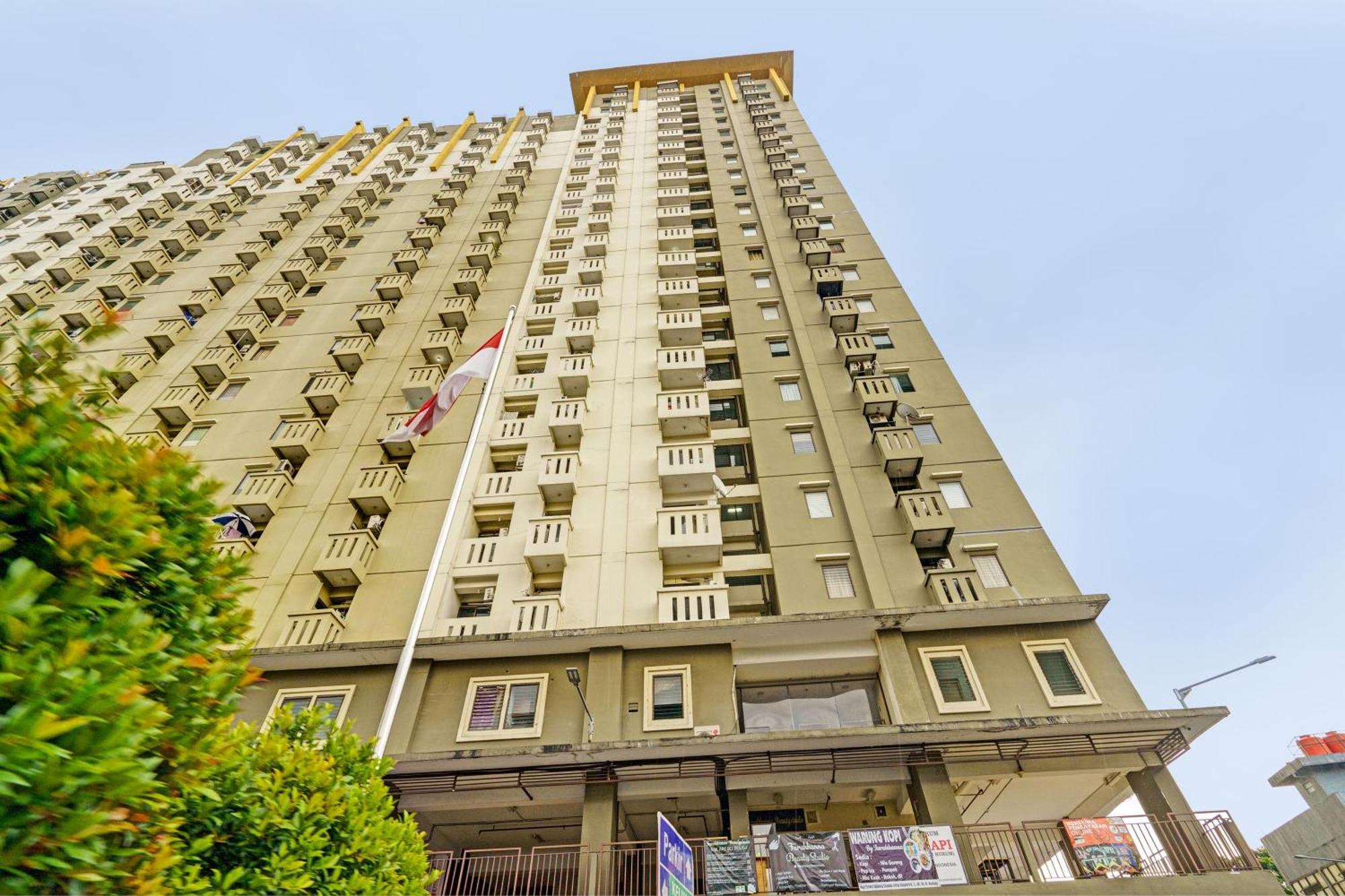 Oyo Life 93170 Apartement Gateway Cicadas By Mr Pro バンドゥン エクステリア 写真